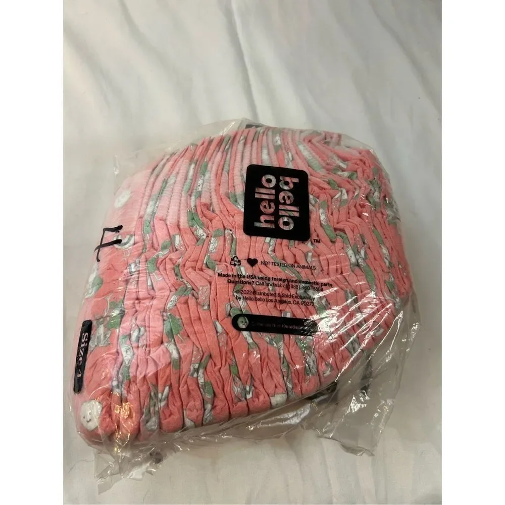 Hello Bello Christmas Grinch diapers size 4